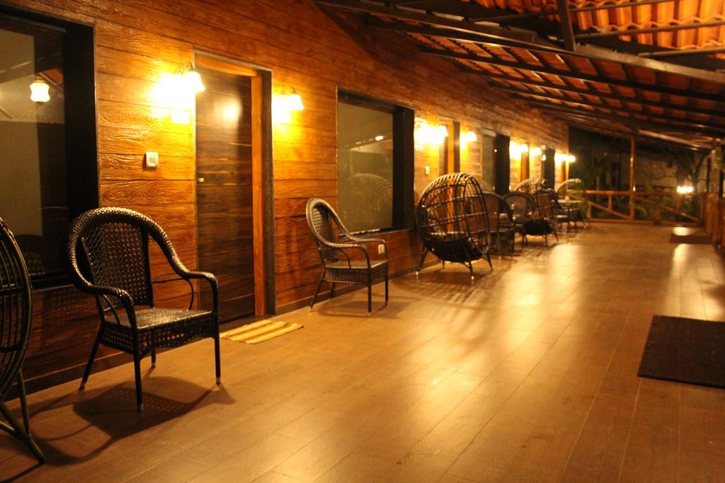 Shangri La Jungle Village Molem Esterno foto