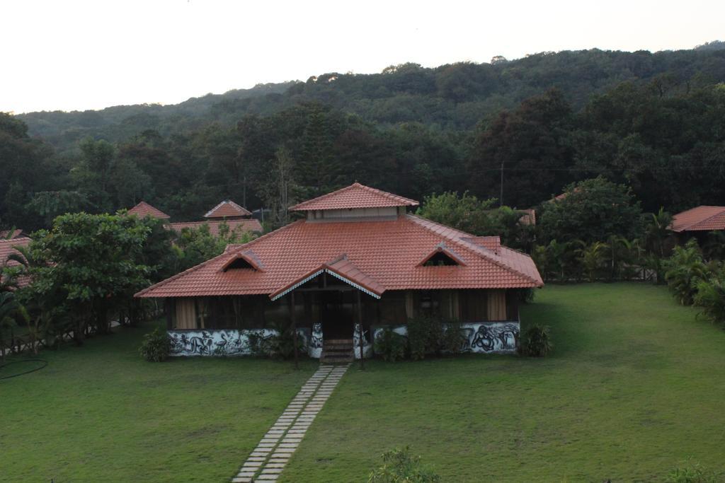 Shangri La Jungle Village Molem Esterno foto